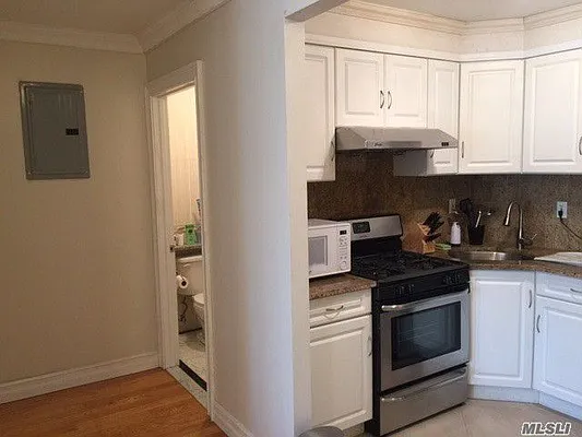 Sold by Winzone Realty Inc | media 6