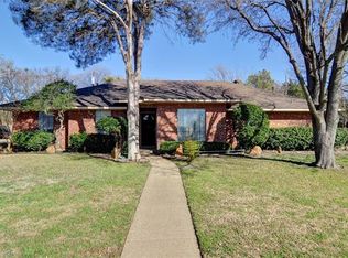 302 Bryan Pl, Cedar Hill, TX 75104