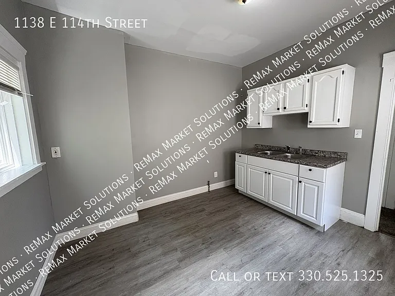 1138 E 114th St — Photo 1