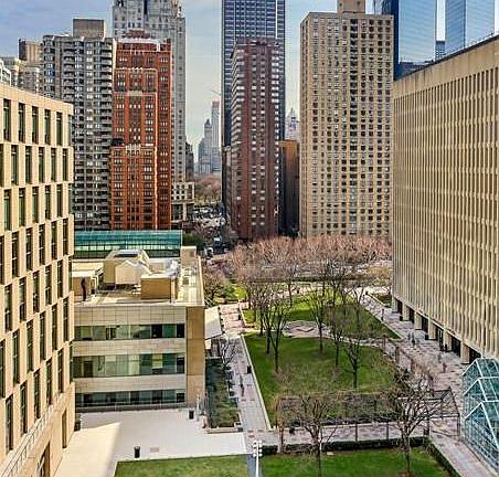4th image of 161 W 61st St APT 16G