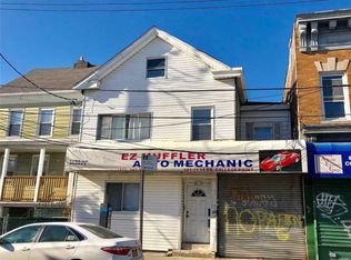 12111 14th Rd, College Point, NY 11356