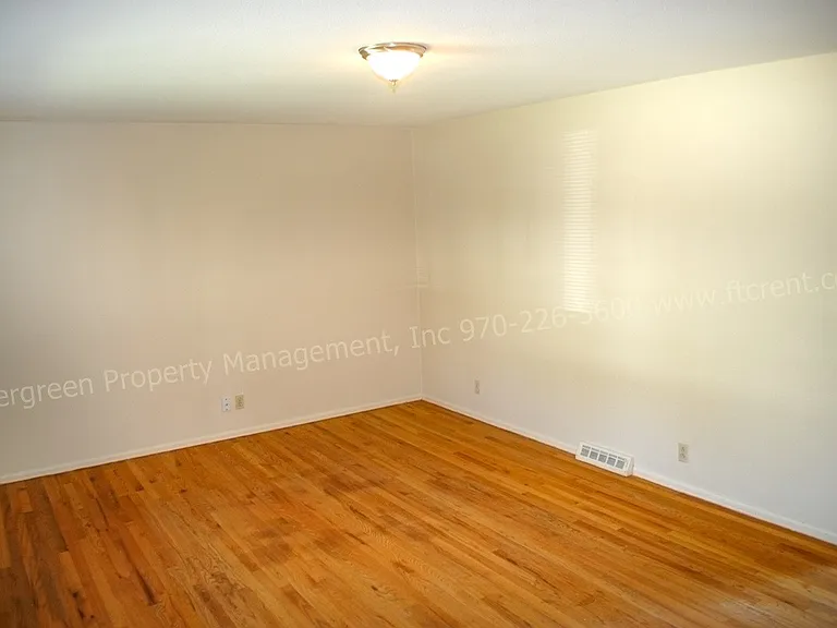 1228 Southridge Dr — Photo 9