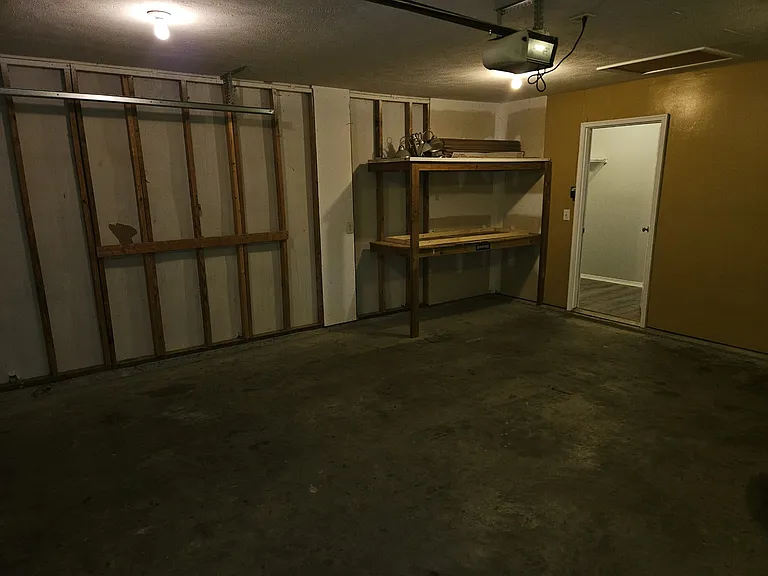912 Seven Oaks Blvd — Photo 27
