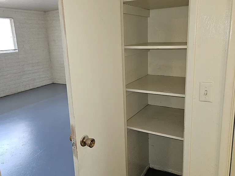 221 N Vine Ave #4 — Photo 7
