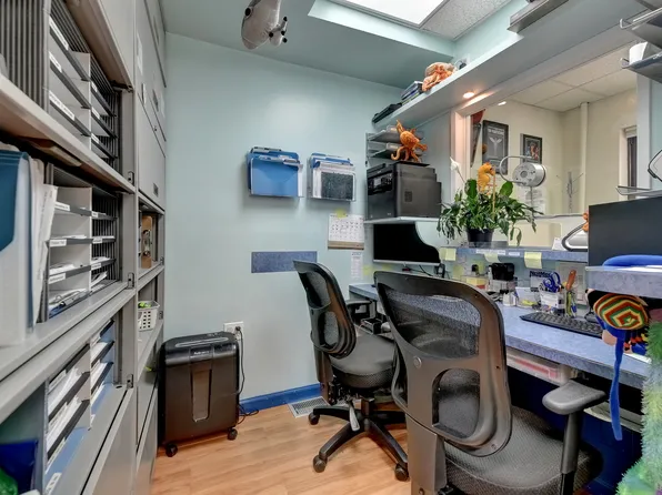 217 Calyer Street image 2 of 11