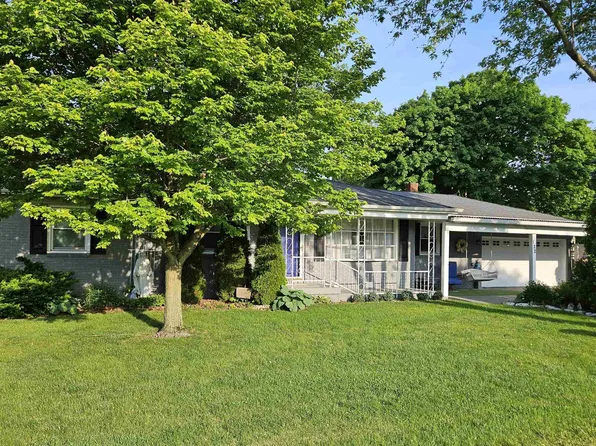 122 N Kentucky St, Remington, IN 47977
