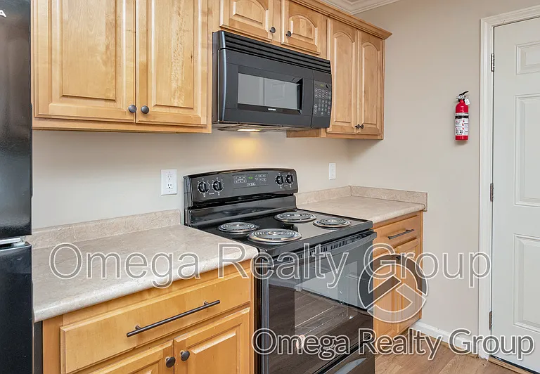 18488 Thoroughbred Dr — Photo 13