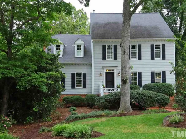 8 Sanderling Ct, Durham, NC 27713