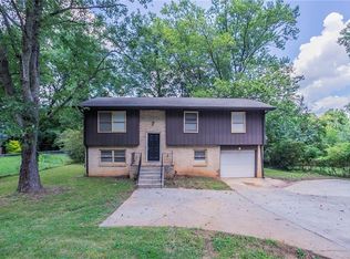 1966 Snapfinger Rd, Decatur, GA 30035