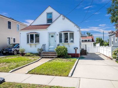 1593 Madison St, Elmont, NY, 11003