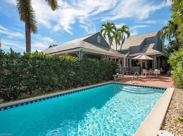 620 Bridgeway LN, NAPLES, FL 34108