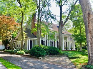 2388 Ridgewood Rd, Akron, OH 44313