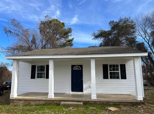 712 Longwood Ave, Farmville, VA 23901