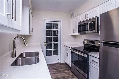 1st image of 402 S Beck Ave #8