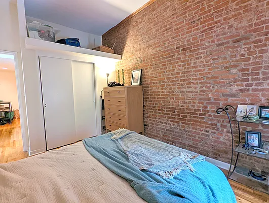 Rented by Manhattan Spaces | media 18