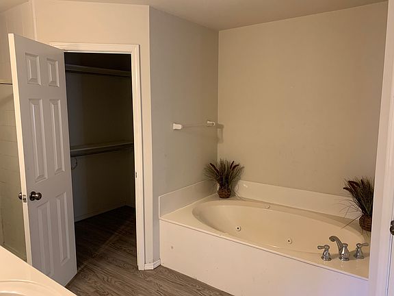 3rd image of 3204 S 202 East Ave