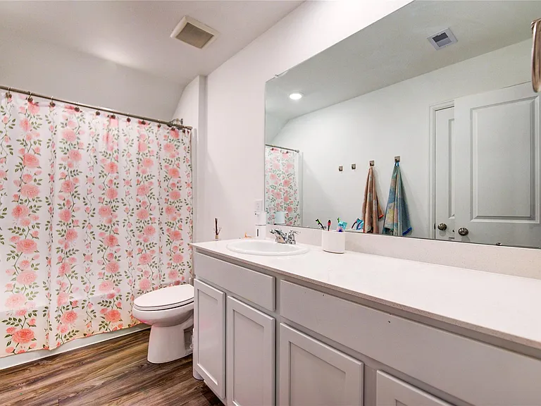 26627 Ledgemont Dr — Photo 24