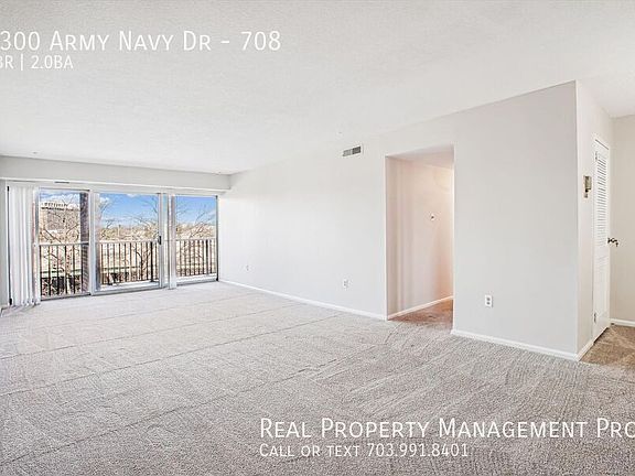 5th image of 1300 Army Navy Dr APT 708