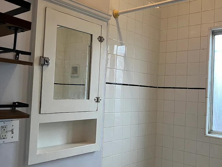 635 N Orange Dr #2 — Photo 13