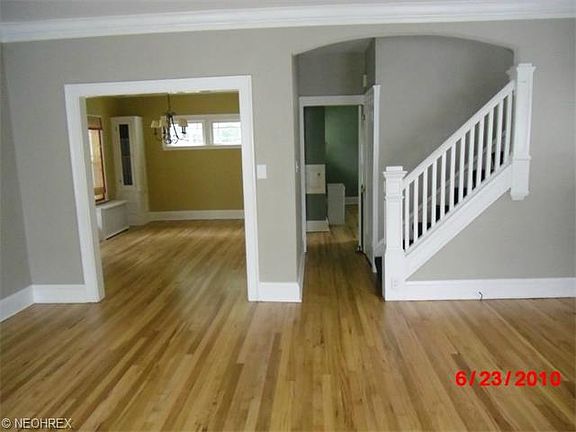 4th image of 3175 Essex Rd