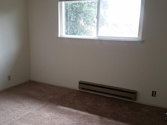 4th image of 956 Paula St APT 2