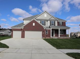 2449 Findley Cir, Lake Orion, MI 48360