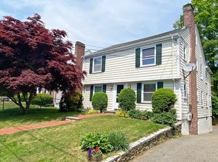 8-8 Willow St #10, Newton Center, MA 02459