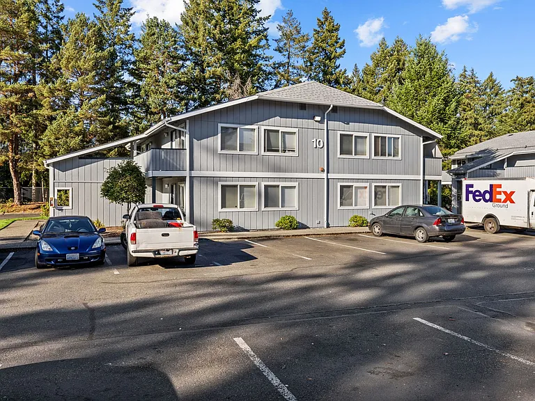 Evergreen Park Apartments in Olympia! — Photo 26