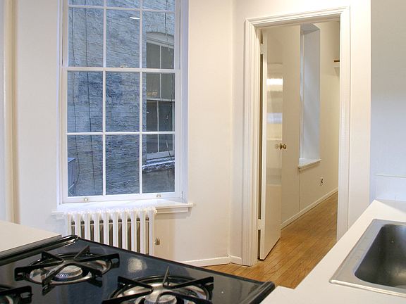 3rd image of 324 E 81st St APT 1FE