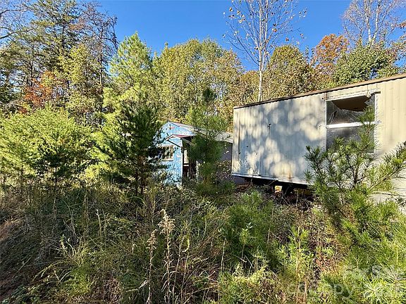 3rd image of 229 Kelsey Ln