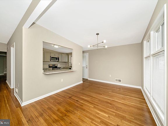 5th image of 1302 Glenmont Rd