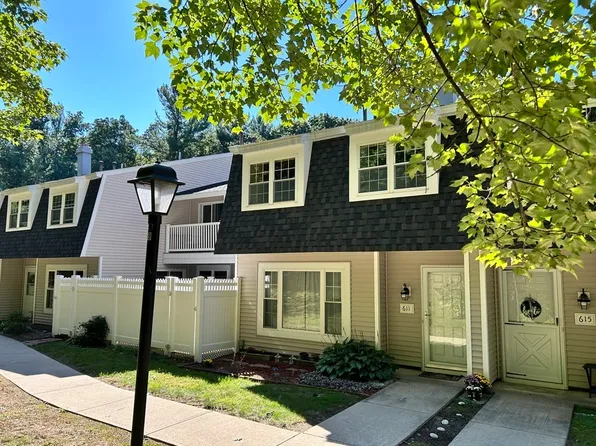 611 Edgebrook Dr, Boylston, MA 01505