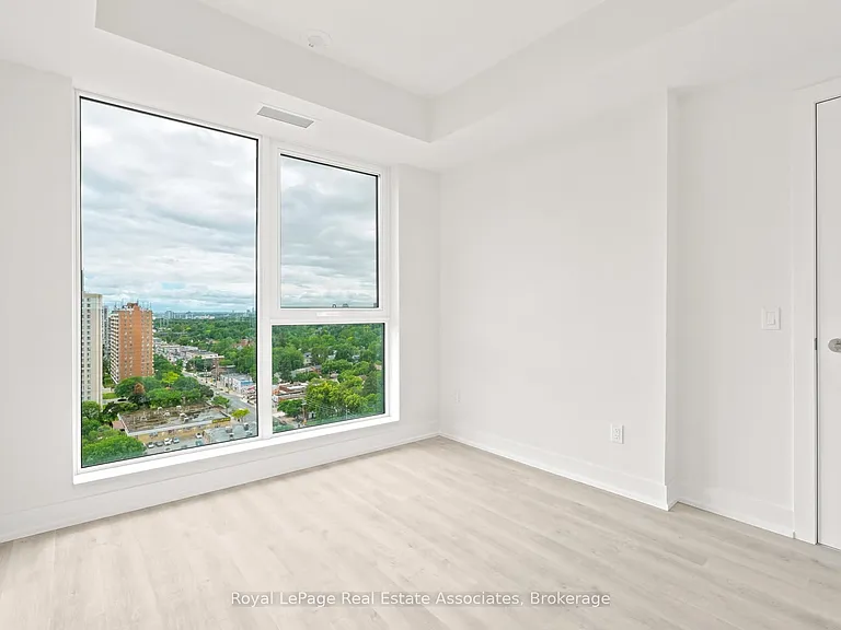 25 Cordova Ave #1812 — Photo 14