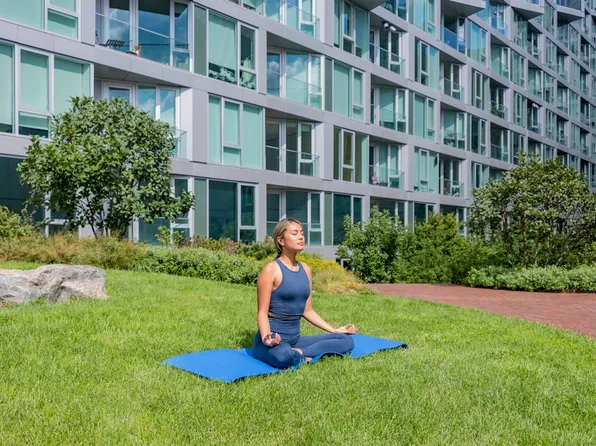 625 West 57th Street image 12 of 38