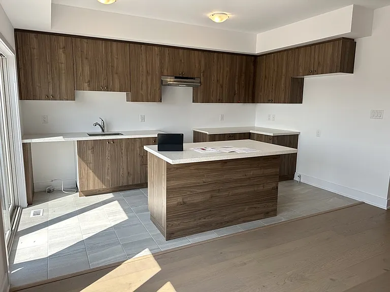 49 Gateway Dr — Photo 6