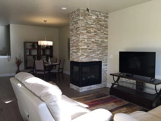 2304 W Hill Terrace Ln — Photo 3