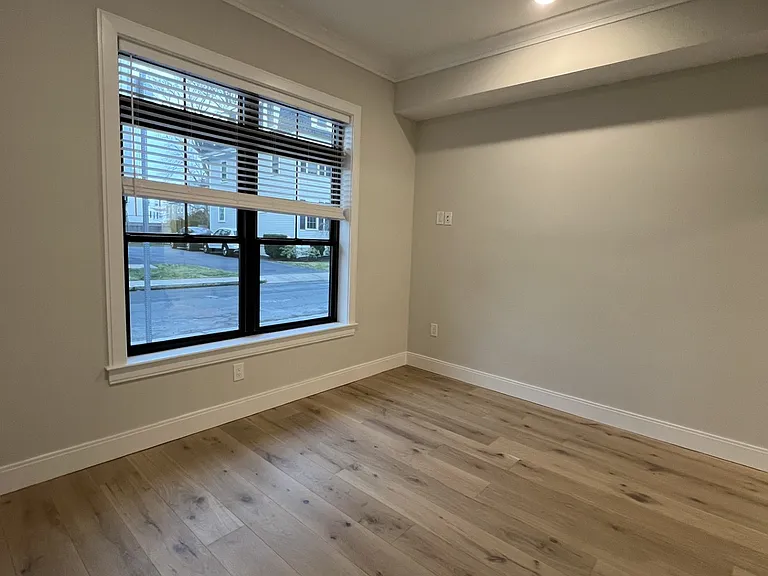 159 Everett St #101 — Photo 3