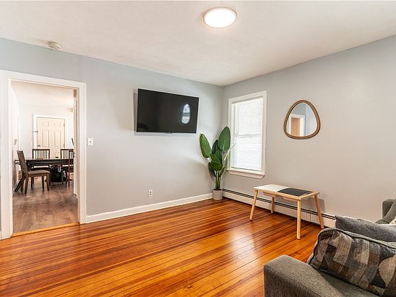4th image of 131 Roma Street