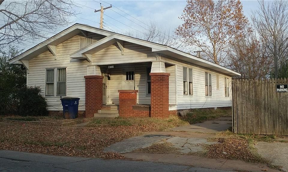 2nd image of 406 N 8th St