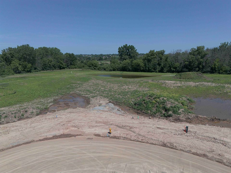 2nd image of Ridgeway Dr #10