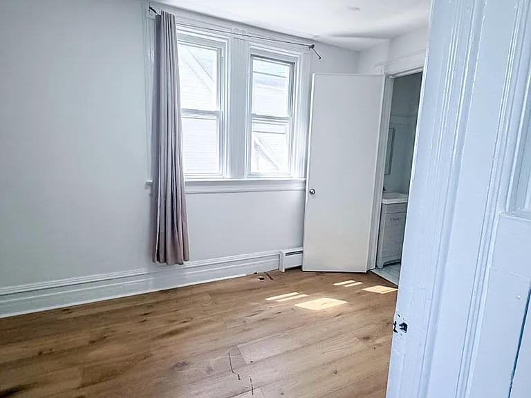 248 Rose Ave #1 — Photo 16