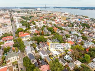 61 1/2 Tradd St, Charleston, SC 29401