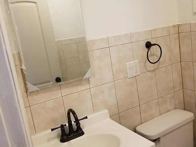 3410 W Franklin Blvd — Photo 5