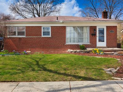 24913 Harmon St, Saint Clair Shores, MI, 48080