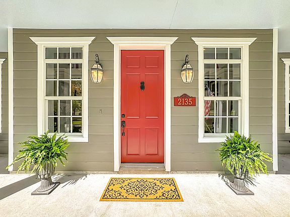4th image of 2135 55th Avenue SW