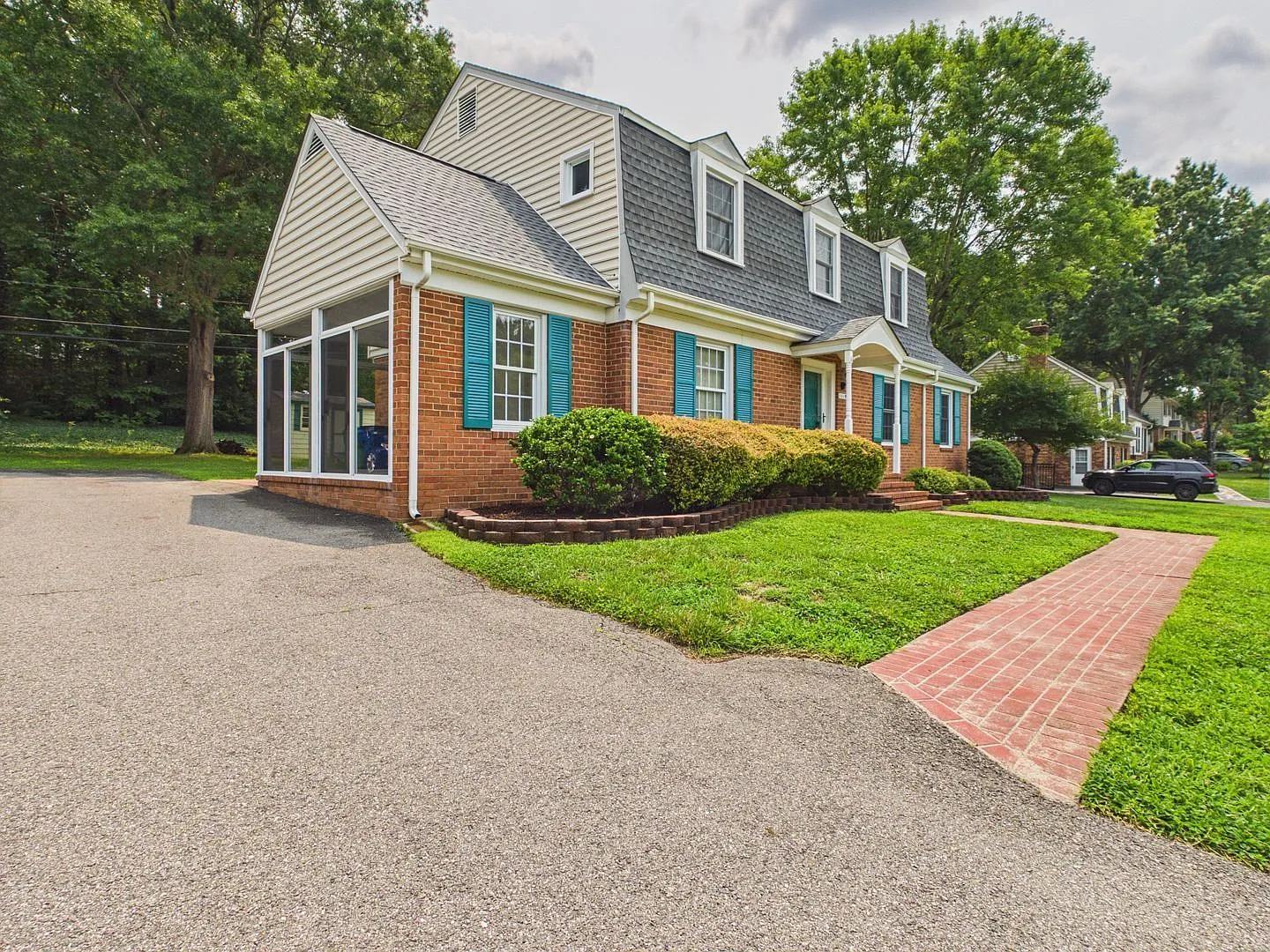 4 bed, 2.5 bath, 2445 sqft, $2,995 — Photo 3