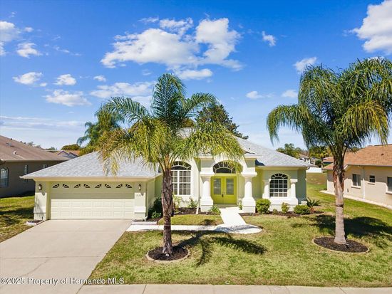 10285 Velvetseed Cir, Spring Hill, FL 34608