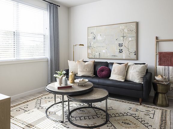 Broadstone Amelia apartments community photo