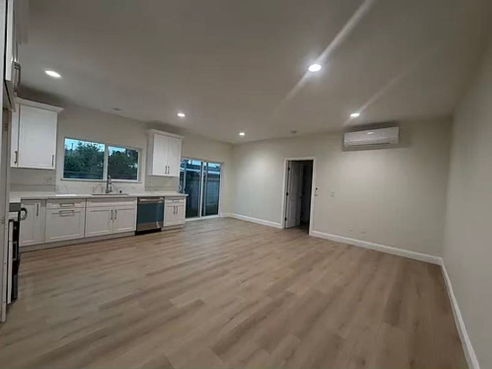 1st image of 15445 Lassalette St