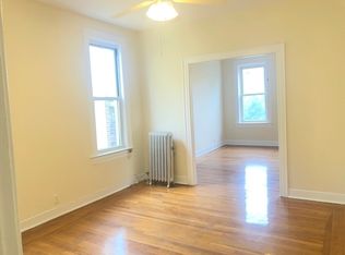 30-42 33rd St #3D, Astoria, NY 11102